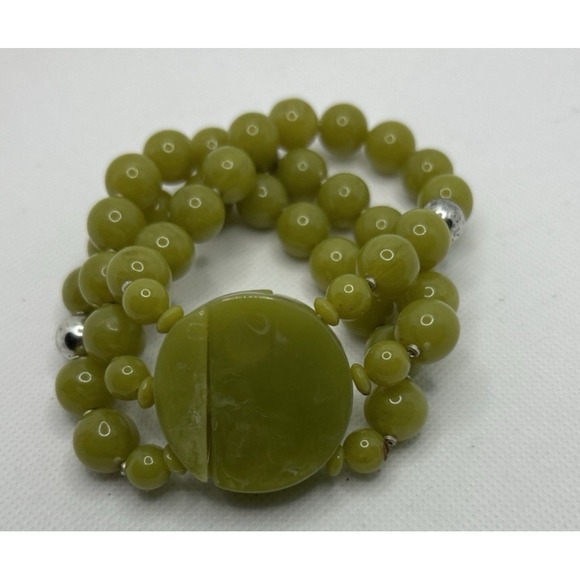 Vintage Green Beaded Bracelet Magnetic Clasp Multi Strand Costume Jewelry 7" - Picture 1 of 5